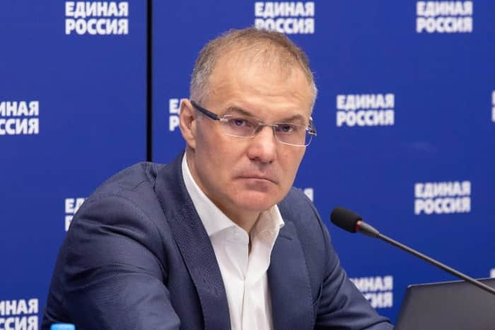 В региональной приёмной Александра Когана ждут обращений по вопросам ЖКХ, дорог и благоустройства