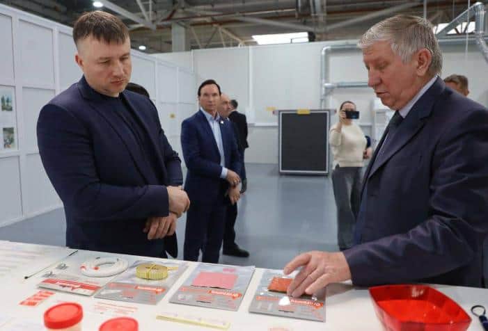 Врип главы Серпухова посетил Институт инженерной физики