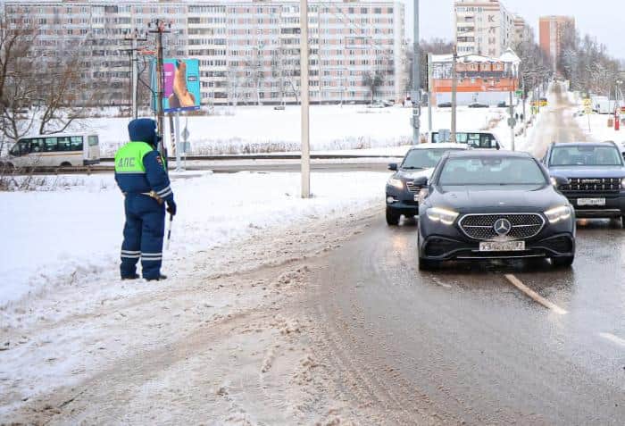 Водителей Серпухова ждут рейды ГИБДД в новогодние дни