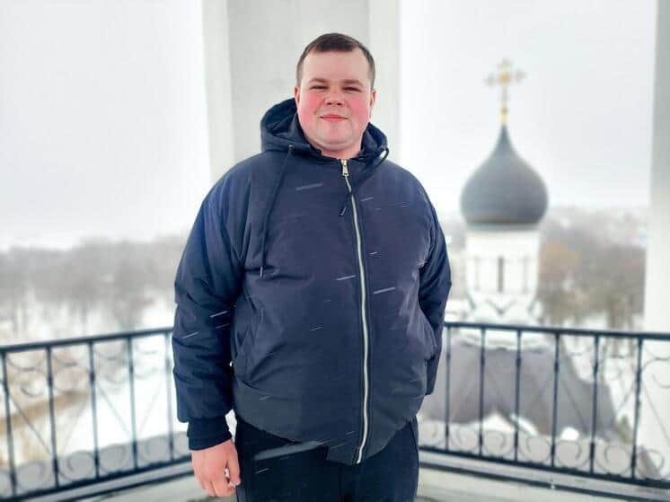 Иван Степанов из Липиц поздравил женщин с 8 Марта с 57-метровой высоты