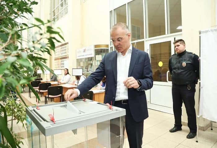 Александр Коган проголосовал на выборах