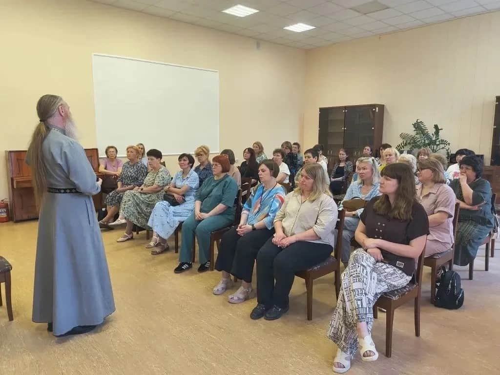 Сказка как урок нравственности: встреча библиотекарей и священника в Чеховской библиотеке