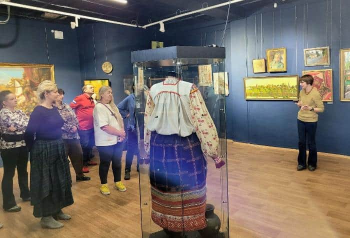 В Серпухове открылась юбилейная выставка «В кругу друзей. 30 лет»