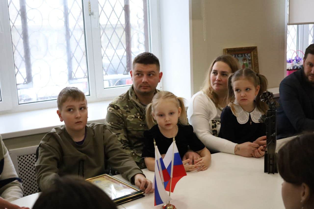 Две встречи с военнослужащими состоялись в Едином центре поддержки участников СВО и членов их семей