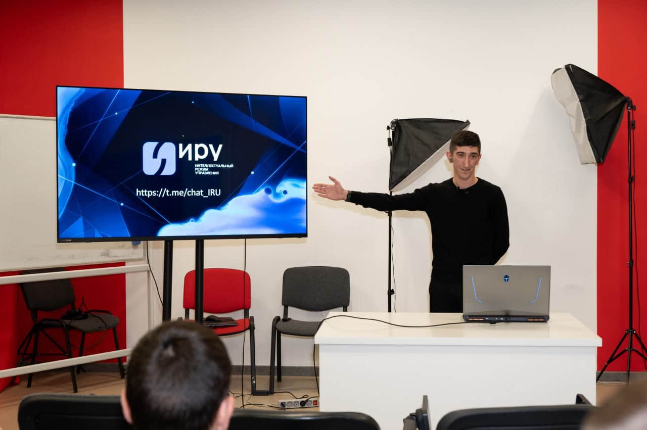 Революционная система управления ИИ представлена в Серпухове