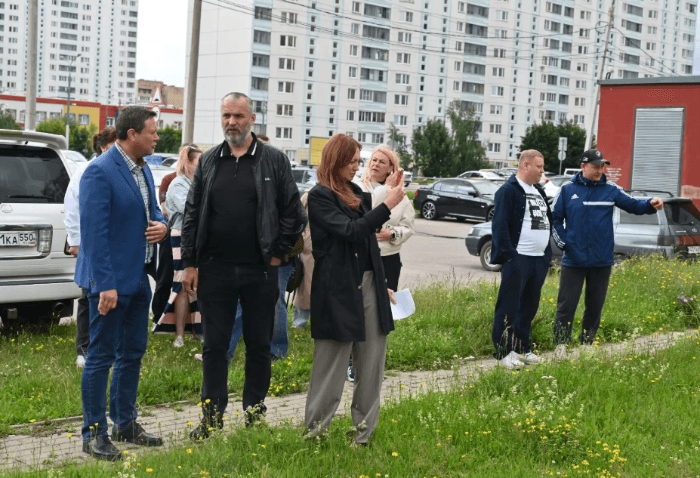 Подвалы осушат, отмостку поправят: опергруппа проверила дома на бульваре Победы и Энгельса
