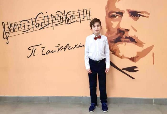 Добрыня Кузнецов из Серпухова признан одним из лучших пианистов в Подмосковье