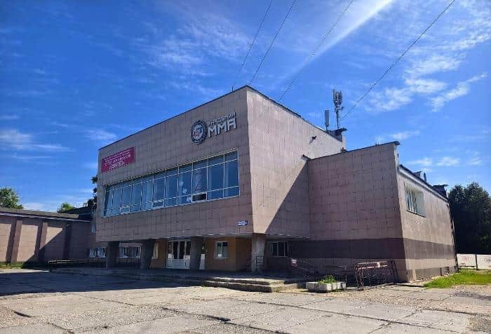 В Серпухове приступили к капремонту ДШИ «Синтез»