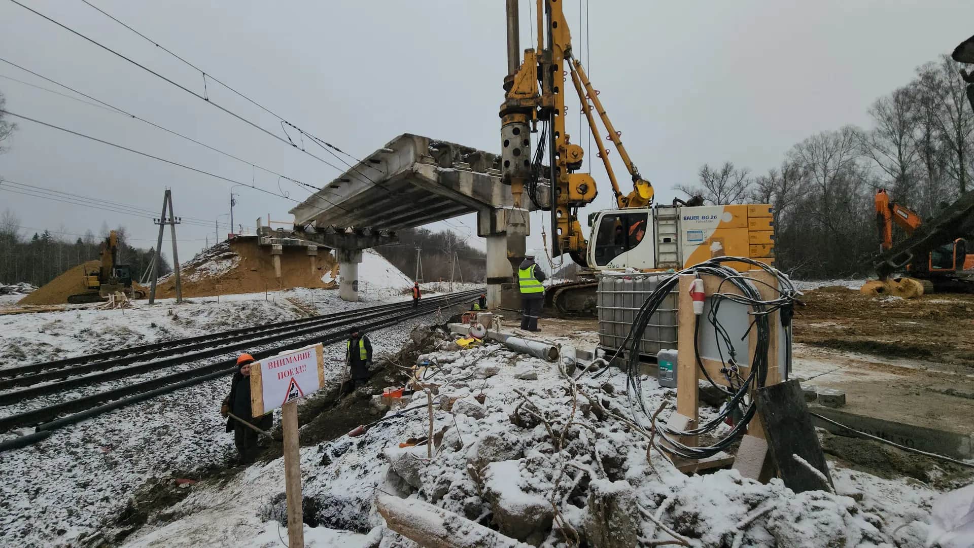 Серпуховский журналист показал историю капремонта путепровода в Лукино