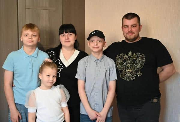 Многодетная семья из Серпухова получила жильё по программе поддержки