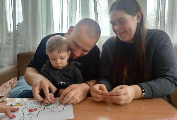 Молодых родителей-сирот в Серпухове научат растить детей без стресса