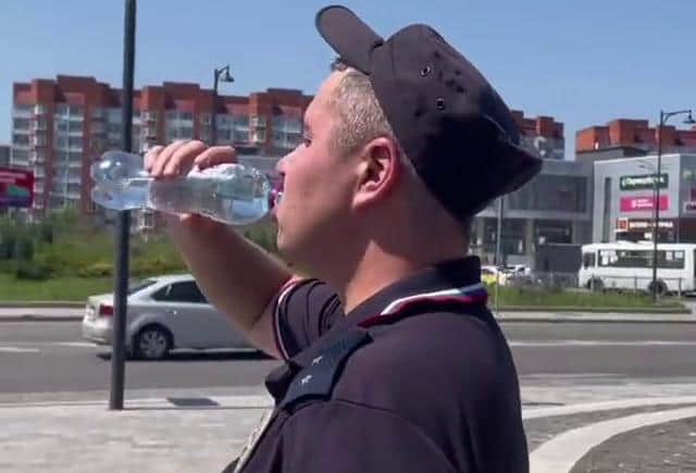 В Серпухове раздают воду