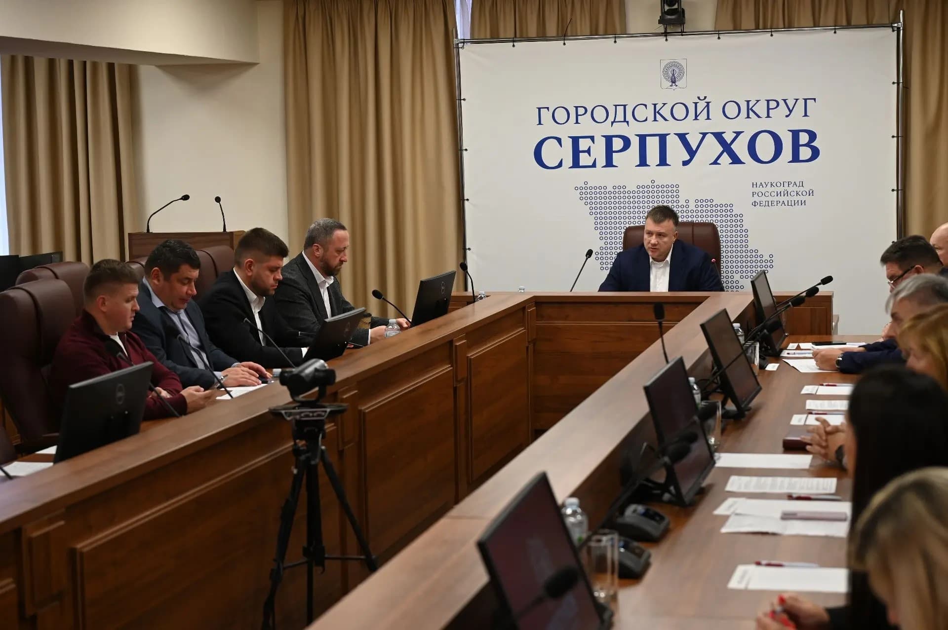 Тепло начали подавать в школы, больницы и дома Серпухова