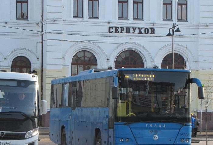 На праздники к кладбищам в Серпухове запустят специальные автобусы