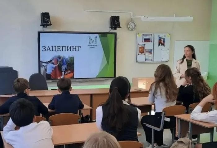 Смерть — почти раз в неделю. Школьникам Дашковки объяснили, почему зацепинг убивает