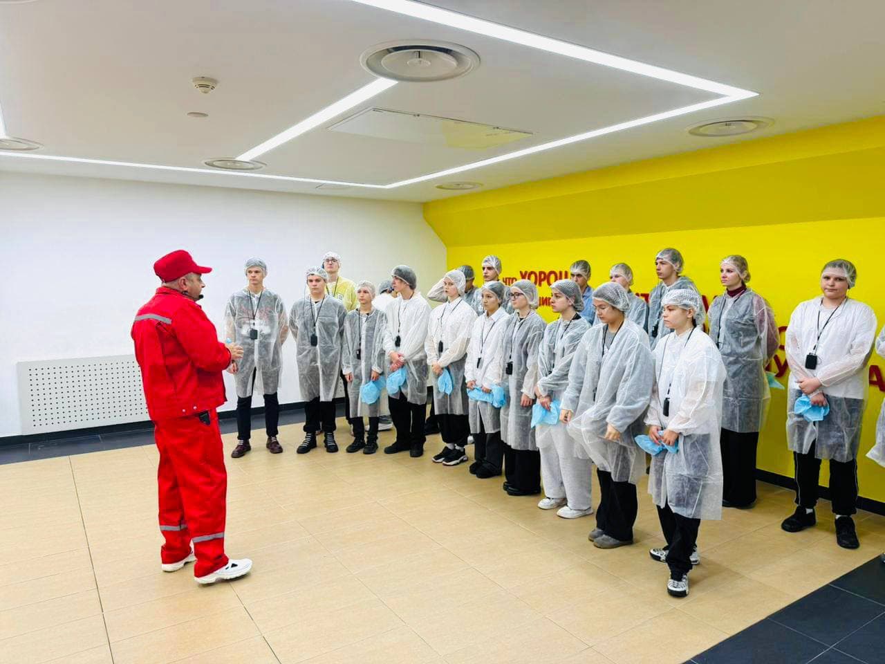 Серпуховские школьники познакомились с производством лапши
