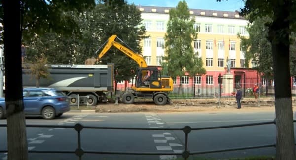 Строители круглосуточно тянут теплотрассу в Серпухове