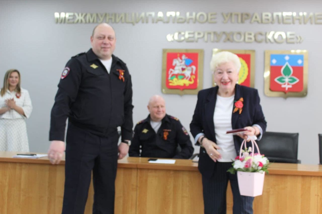 Директора Музейно-выставочного центра наградили почетной медалью