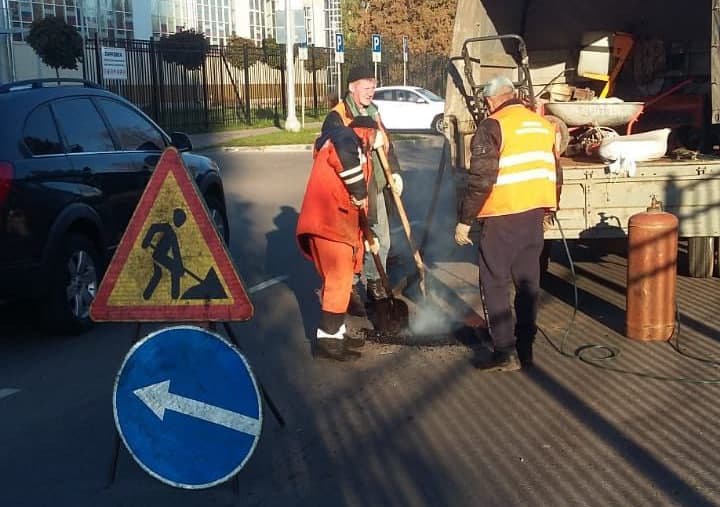 Дорожники Серпухова за неделю заделали 530 ям