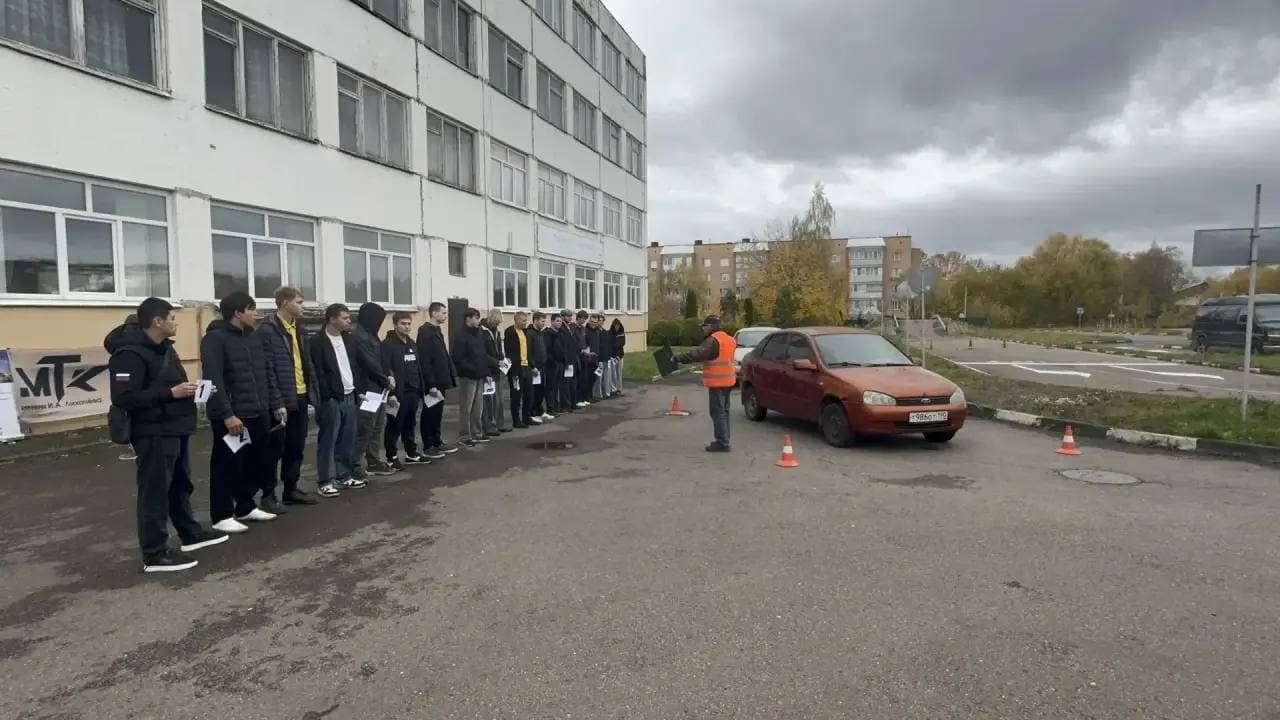 Студенты Серпухова и Москвы посоревновались за рулём «Лады Калины»