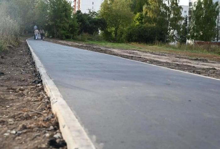 Шесть «народных троп» в Пущино убирают под асфальт