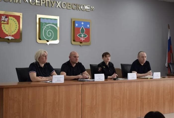 Детям в Серпухов запретили гулять после 22:00