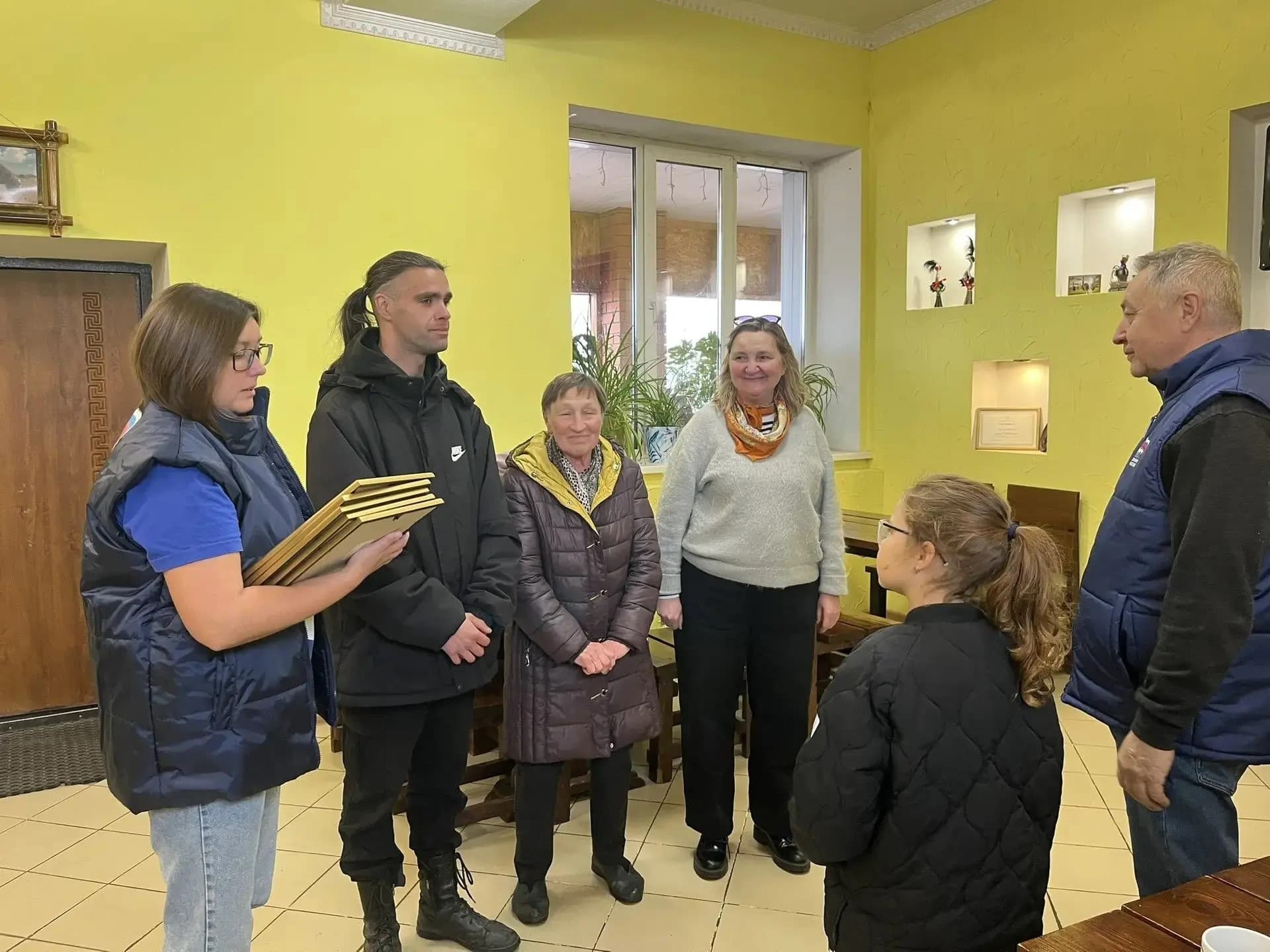 Ферма «Русский страус» приняла агродиктант и поздравила сотрудников