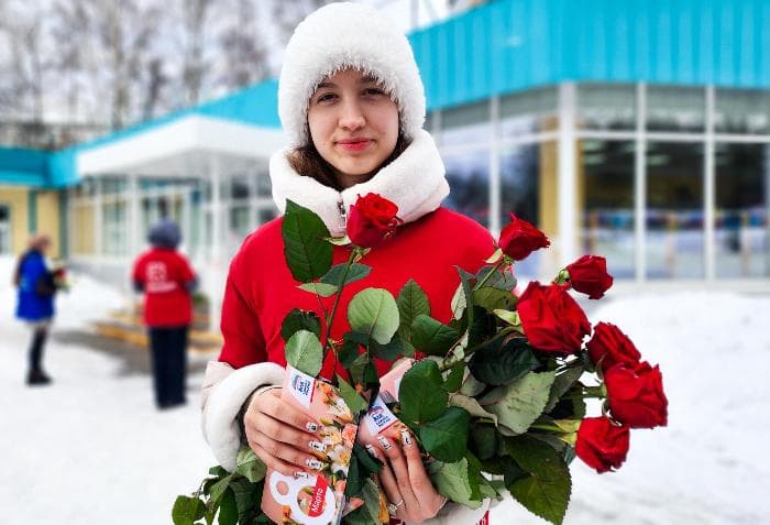 В Пущино раздали 200 роз от депутата Госдумы