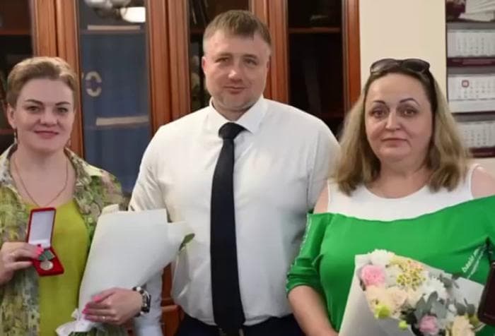 В Серпухове в День семьи, любви и верности наградили родных защитников Отечества