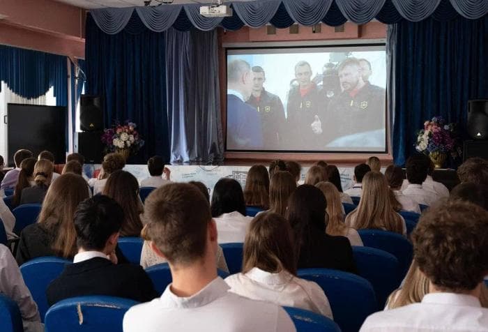 Уроки мужества с ветераном СВО Игорем Старовойтом продолжатся во всех школах Серпухова
