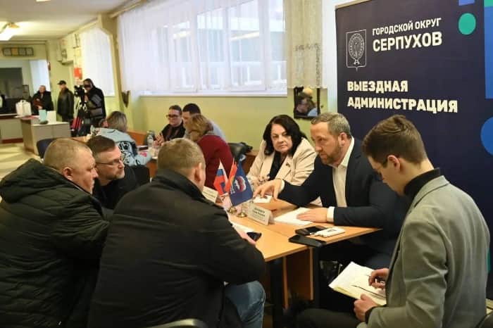 На выездной администрации обсудили капремонт гимназии и проблемы ЖКХ