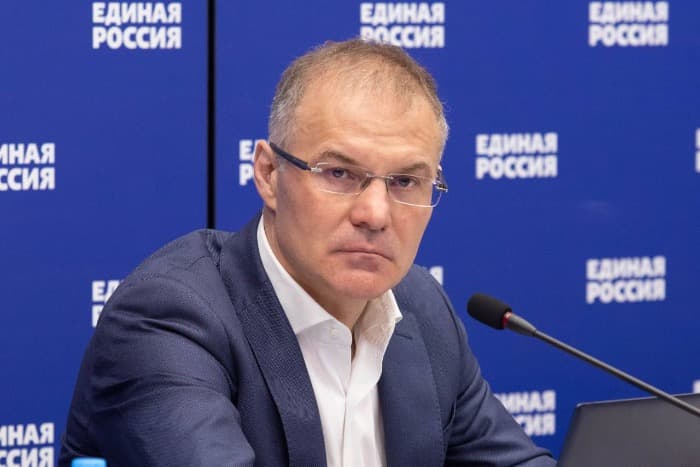 В региональной приёмной Александра Когана ждут обращений по вопросам ЖКХ, дорог и благоустройства