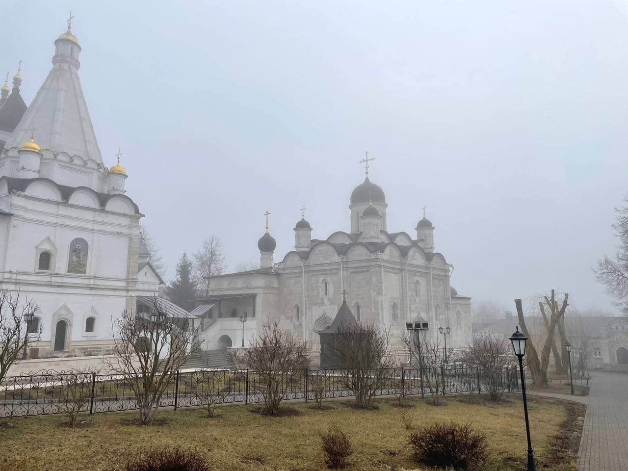 Архиерейское Богослужение в Владычном женском монастыре