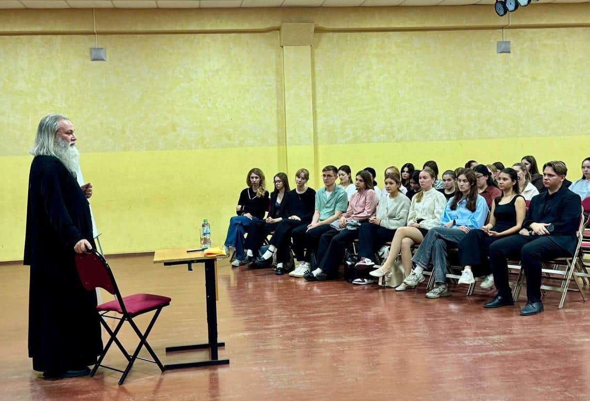В Губернском колледже начался цикл православных лекций