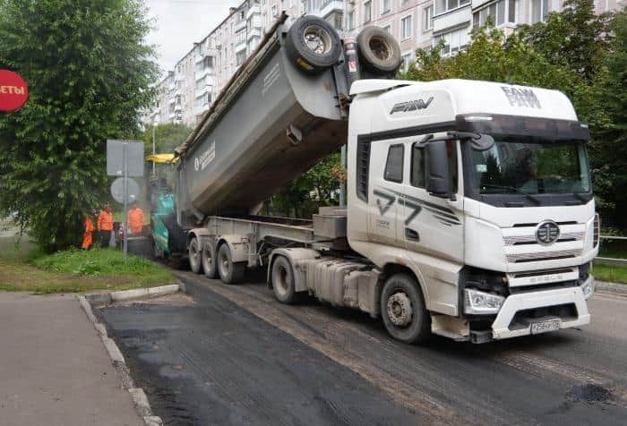Новый асфальт на проезде Мишина в Серпухове уложат в сентябре