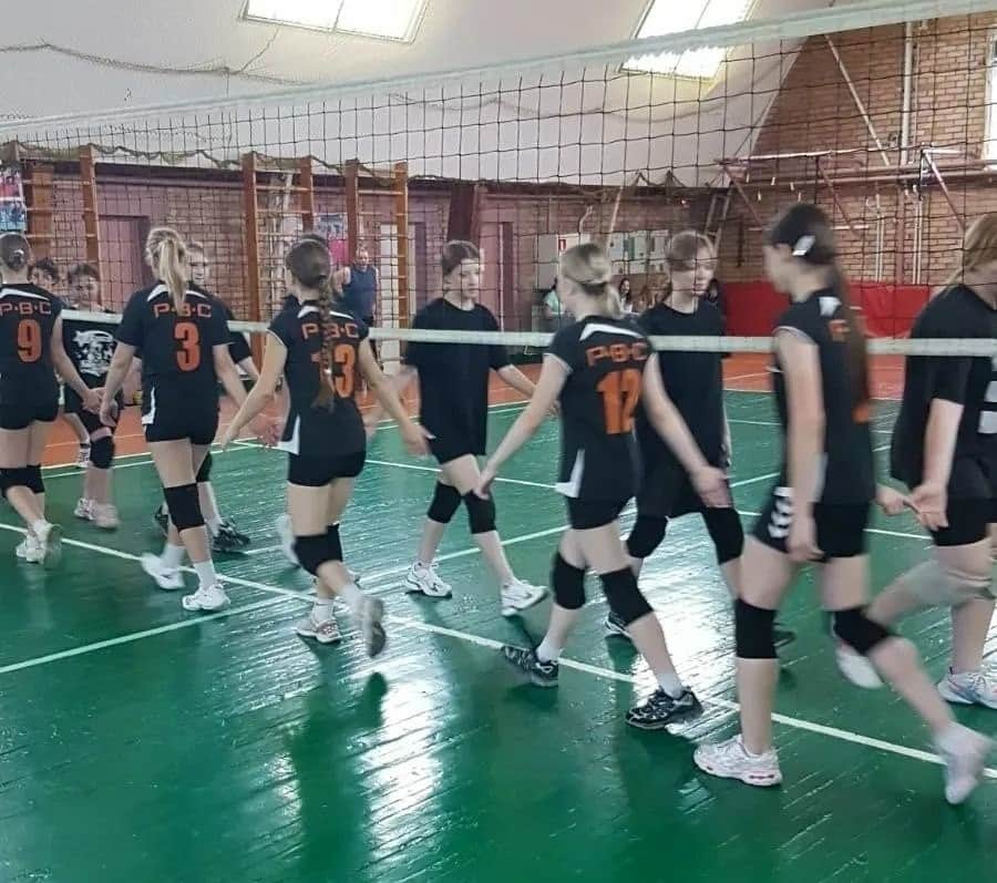 Протвинские волейболисты забрали золото и серебро на турнире в Кременках