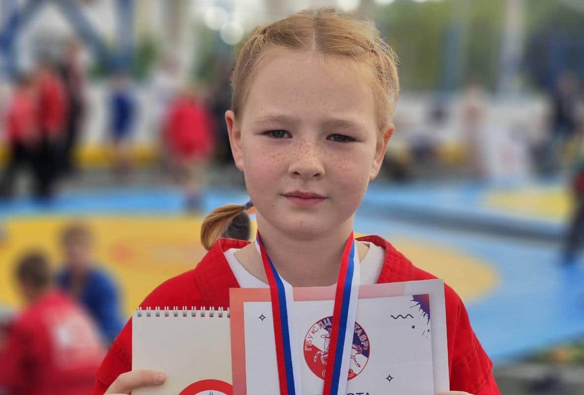Девочка превзошла соперников-мальчиков на турнире по самбо