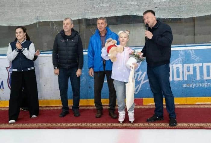 Необычный старт перед школой устроили в Серпухове на ледовой арене