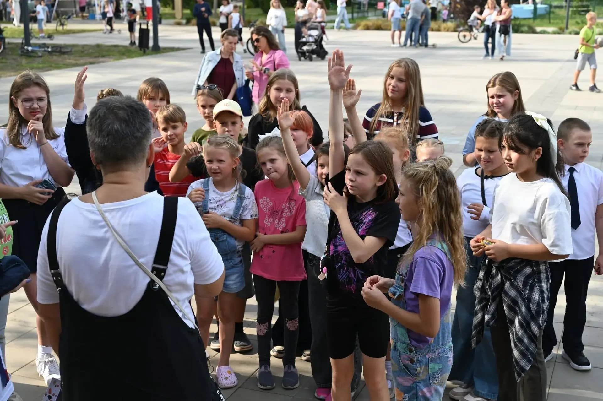 В Серпухове День знаний отметили фестивалем красок