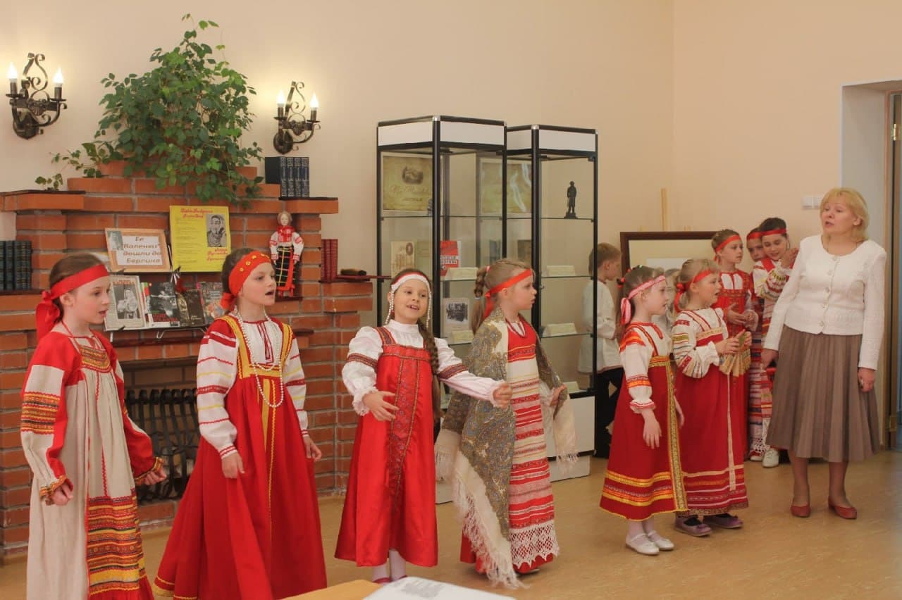 В Серпуховской библиотеке споют фольклорные песни