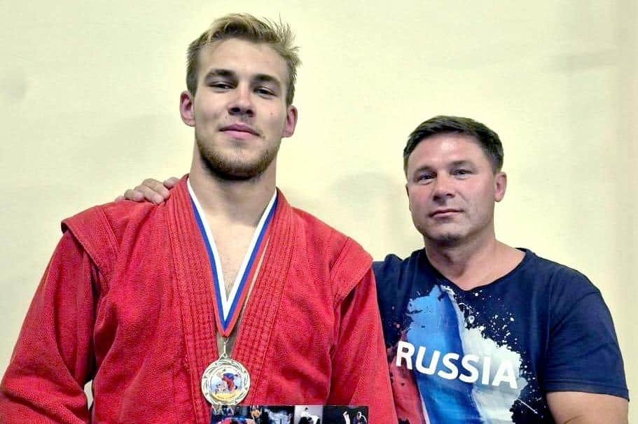 Воспитанник спортшколы «Русский медведь» завоевал серебро на соревнованиях по самбо