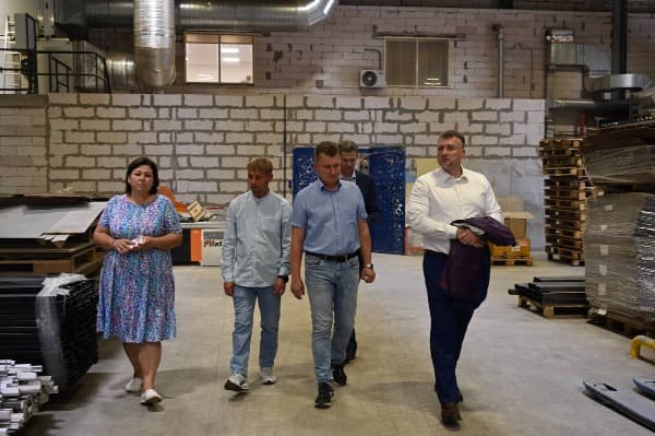 Глава Серпухова посетил с рабочим визитом ведущего производителя светодиодного освещения в округе
