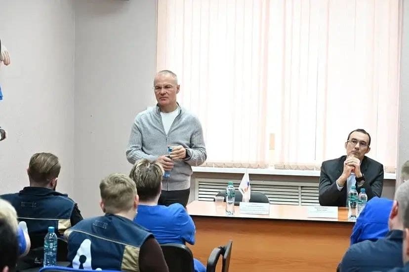 Госдума расширила льготы на поступление в вузы для вдов и вдовцов участников СВО