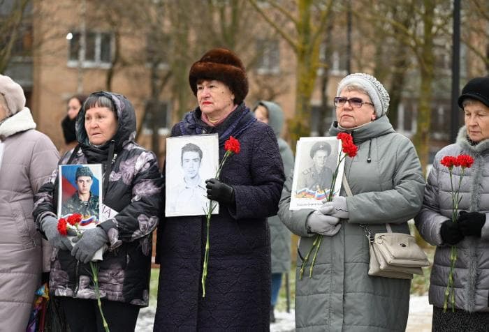 В Серпухове у «Чёрного тюльпана» почтили память воинов-интернационалистов