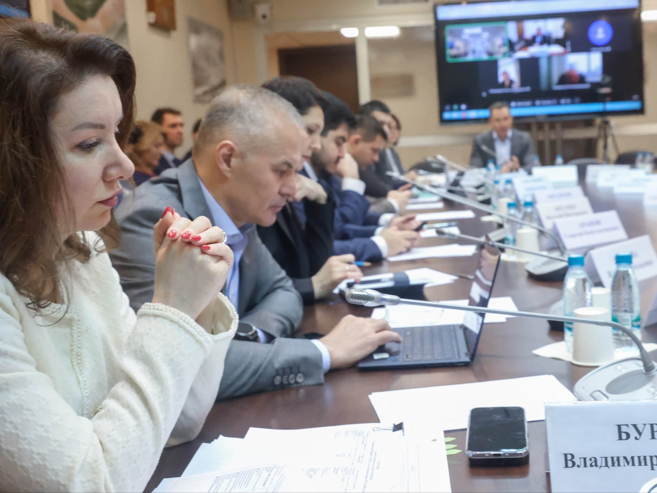 Принят закон о повышении качества подготовки водителей в автошколах