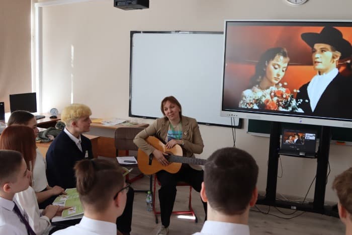 Креатив и множество талантов показали учителя на областном конкурсе в Серпухове