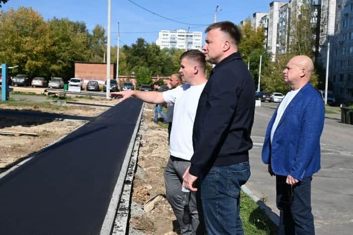 В Серпухове во дворах на Ворошилова сделали 30 парковочных мест
