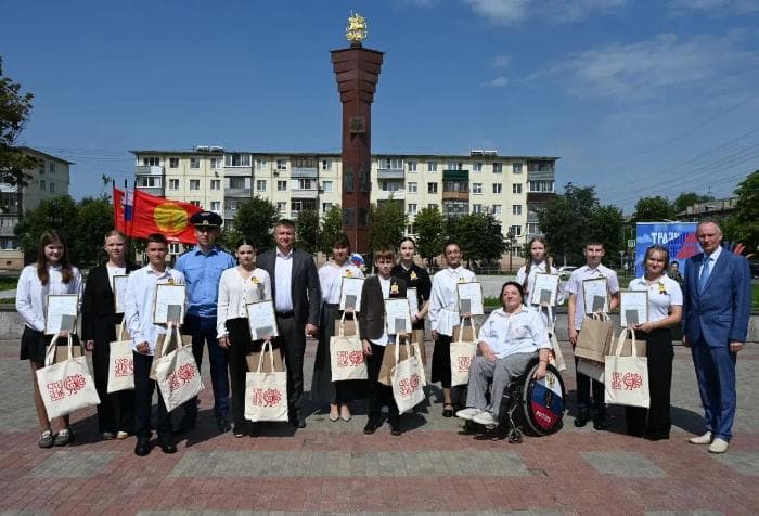11 серпуховичей получили первые паспорта в день рождения Владимира Храброго