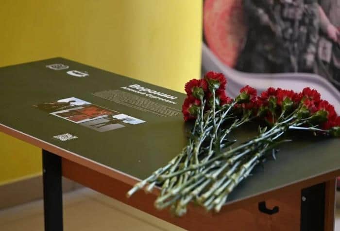 В серпуховской школе №7 открыли Парту Героя в память Алексея Воронина