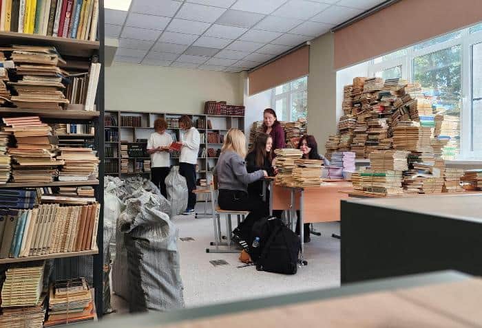 Протвинский лицей возвращает на полки 25 тысяч книг